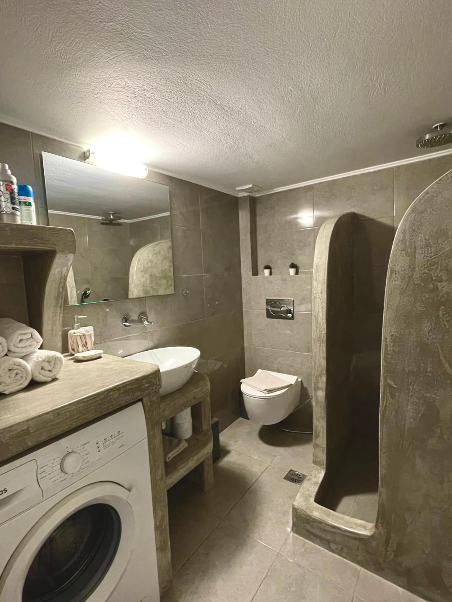 Emanouela'S Apartement In The Center Of Adamas מראה חיצוני תמונה